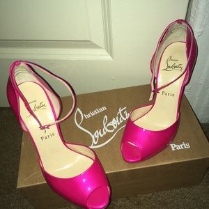 NWOT Christian Louboutin sexy Hot Pink Stilettos